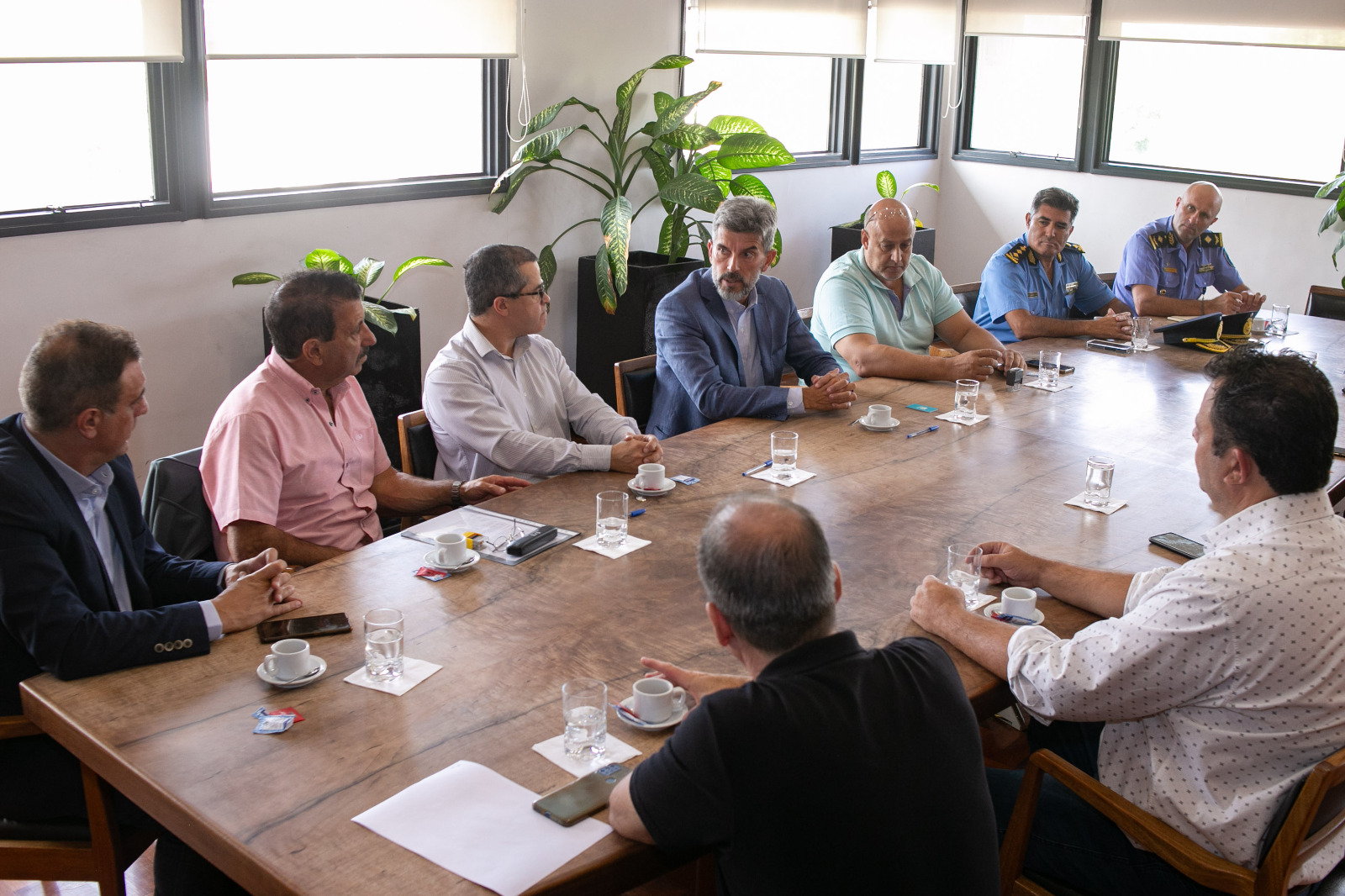 El intendente de Ciudad sumó a taxis y remises el programa 