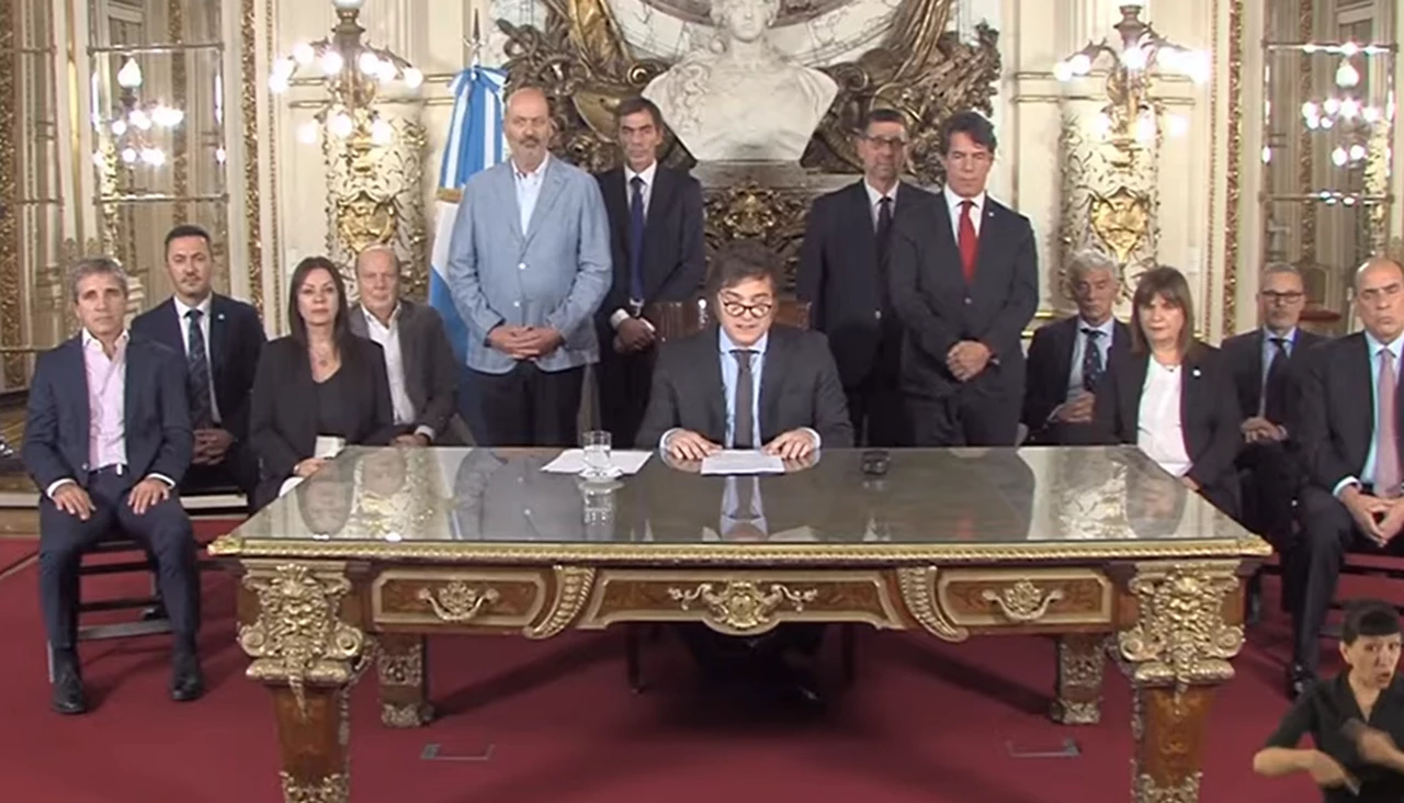 Cadena Nacional: El presidente hablará hoy lunes 22 de abril a todo el país.