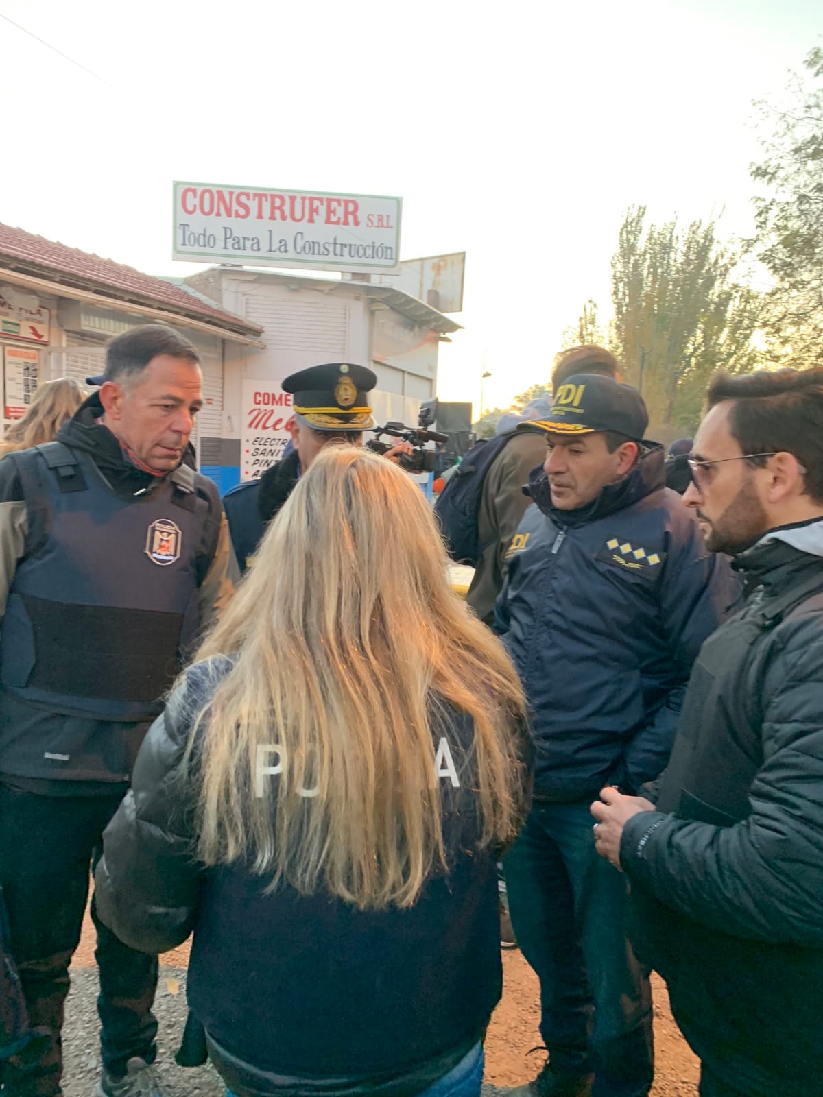 Operativo finalizado: 8 personas detenidas en El Algarrobal, Las Heras