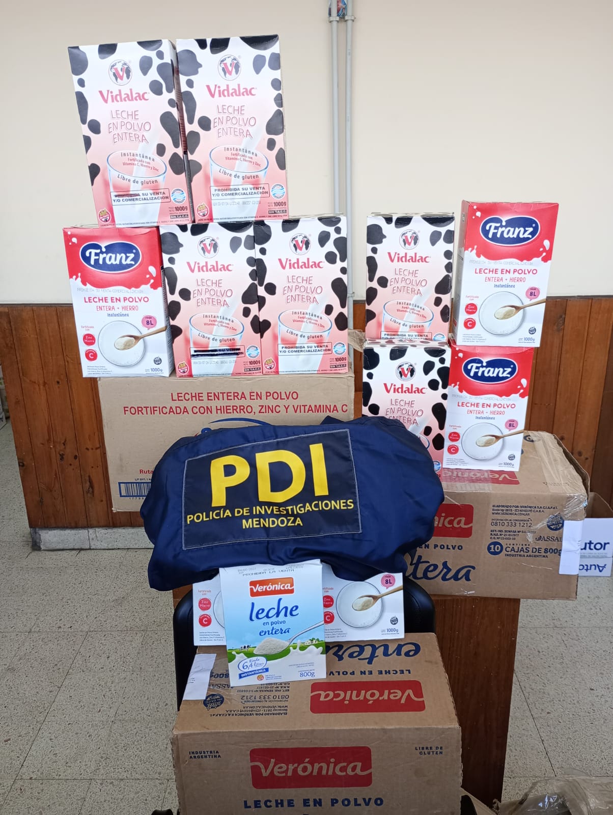 Un ciudadana boliviana de 65 años quedó detenida tras vender las leches en polvo que entregaba el Gobierno Nacional