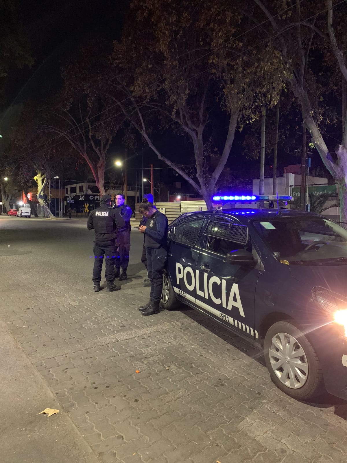 Una mujer fue apuñada por otra cuando salían de un boliche