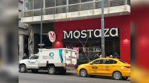 Una joven de 25 años se atragantó mientras comía una hamburguesa y murió 