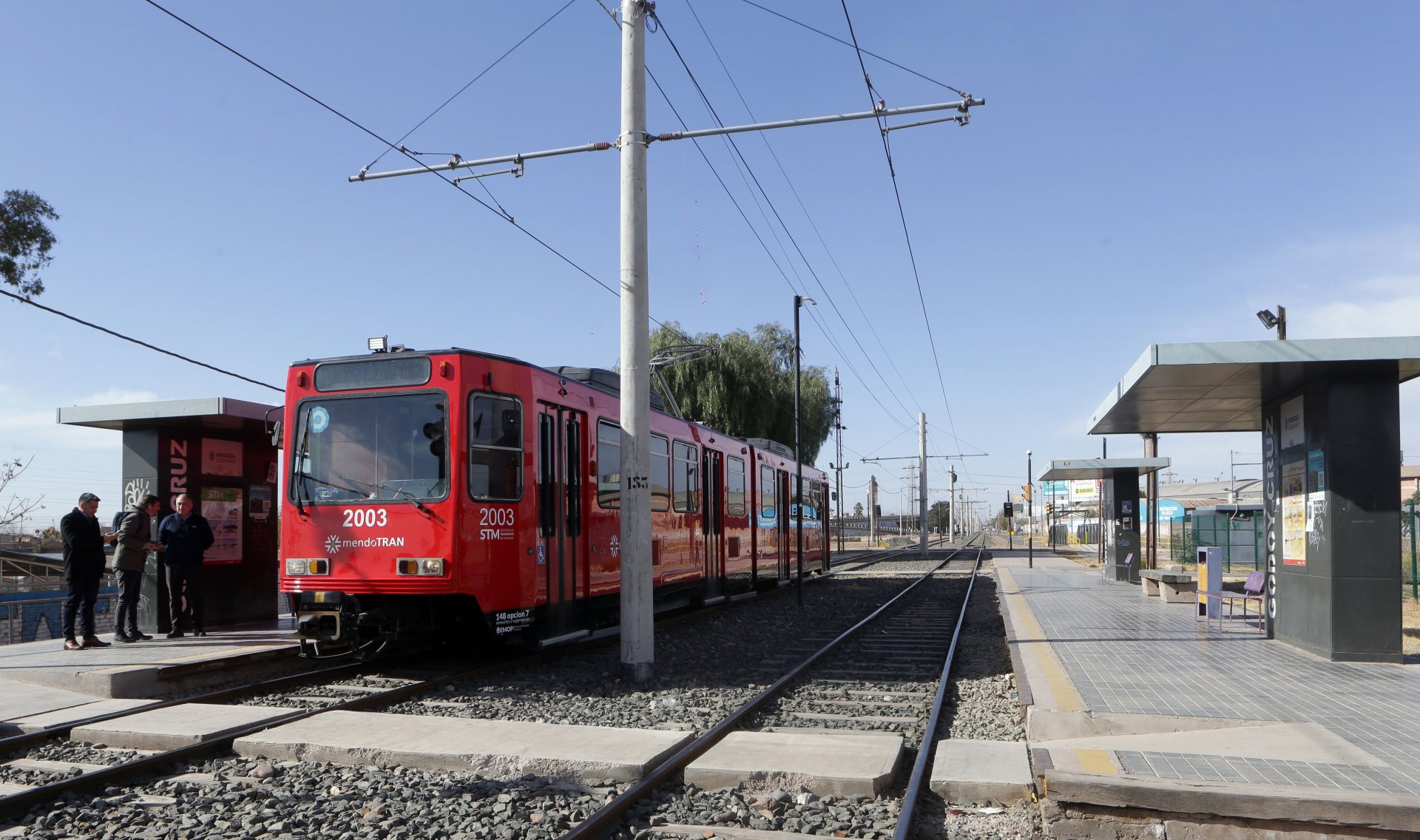 URGENTE: Un joven de 19 años falleció al ser atropellado por una dupla de metrotravia