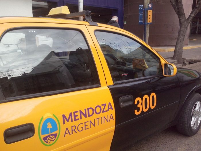 Un taxista fue baleado y recibió dos disparos en la pierna en el Challao 