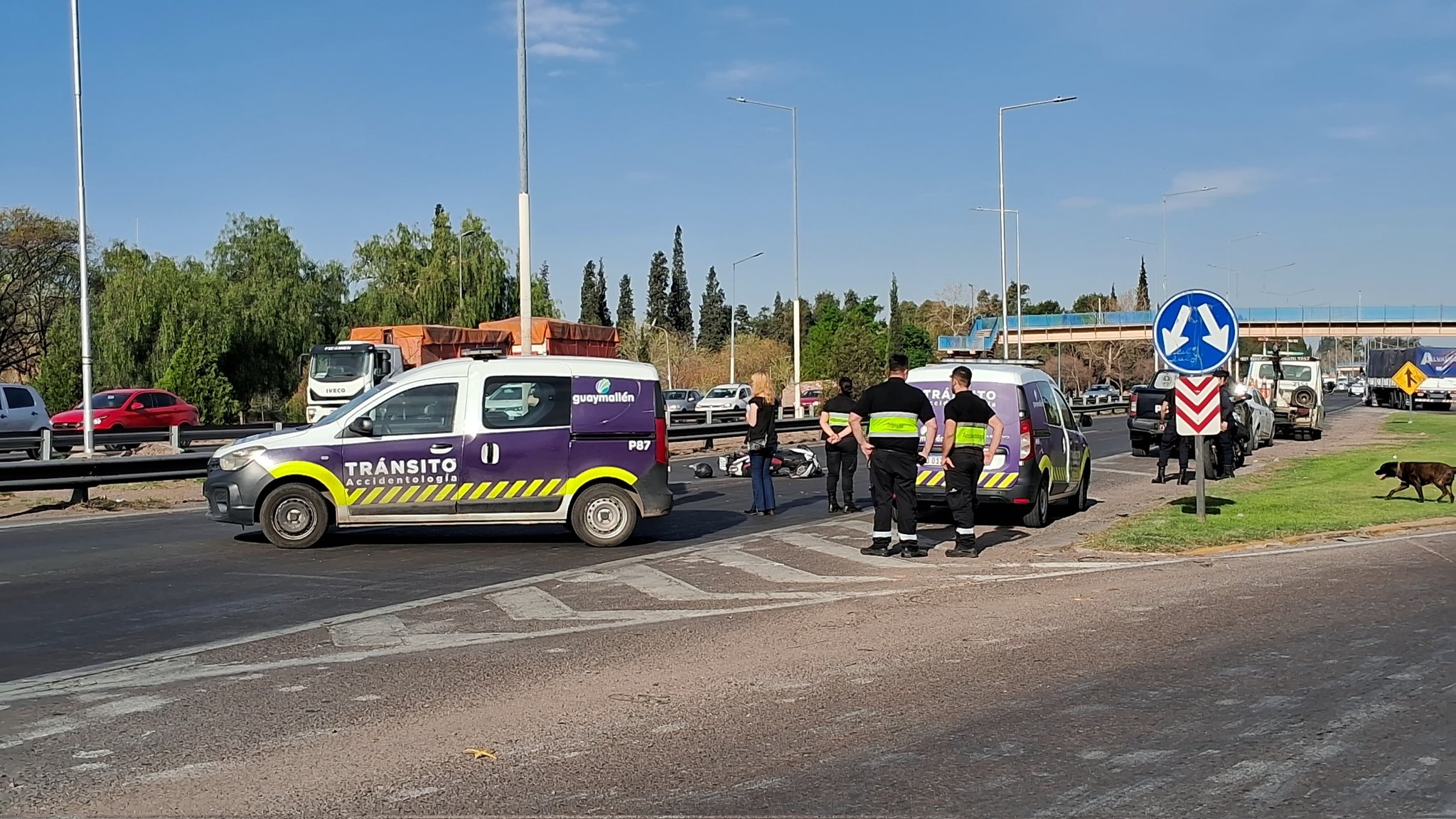 Trágico accidente en Acceso Este. Falleció un motociclista