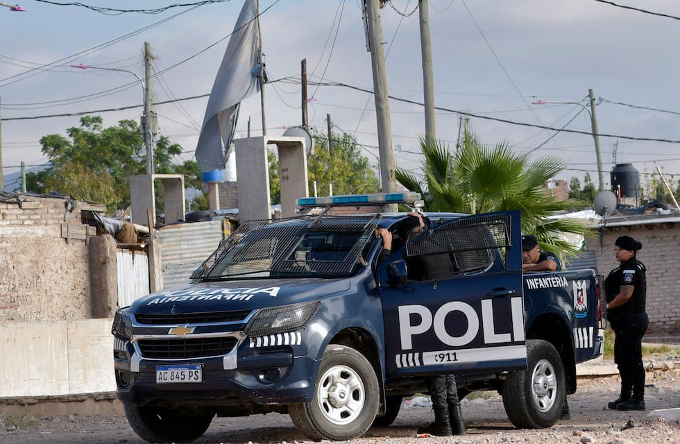Intento de homicidio en San Martín: Golpeó a su padre de 77 años y prendió fuego a la casa