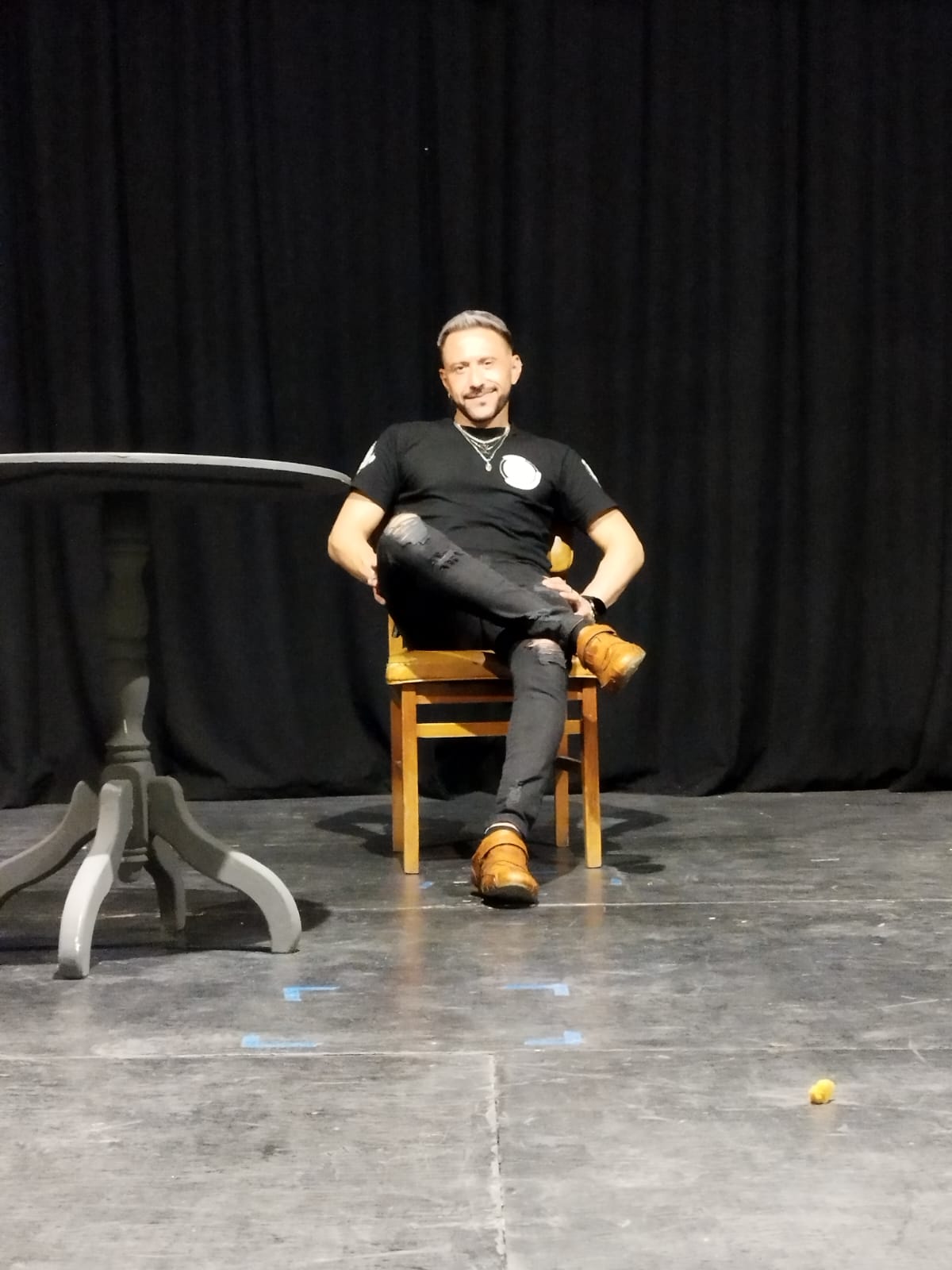 Leonardo Fate: El Estilista de las Estrellas Teatrales en Mendoza