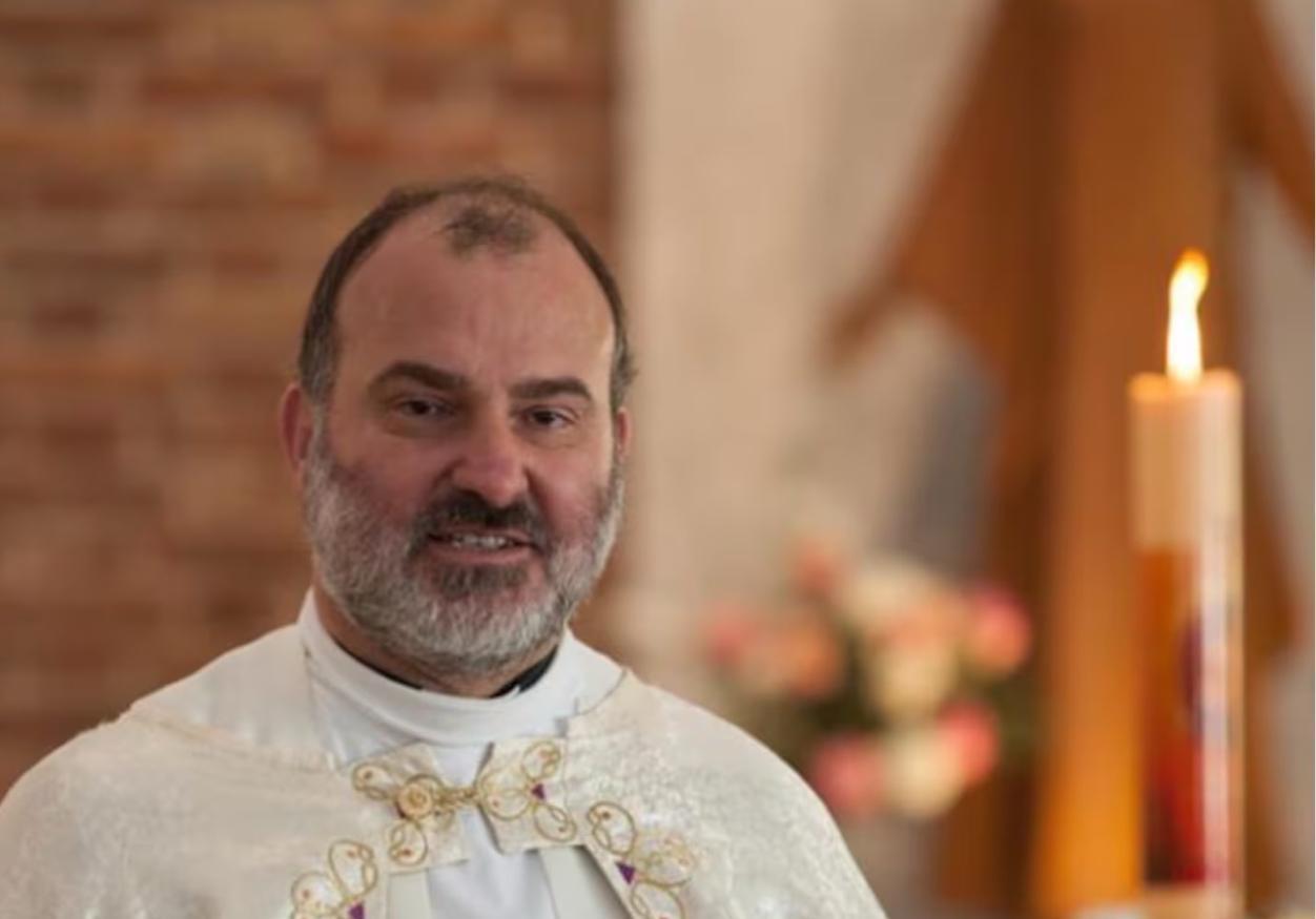 Detienen a un sacerdote en Córdoba acusado de abuso sexual a una mujer