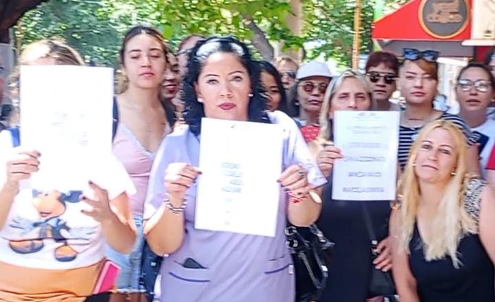 Acompañantes terapéuticos protestaron en OSEP por sueldos adeudados