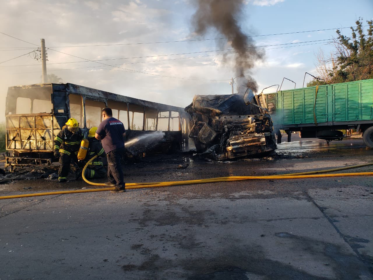 Tragedia en Mendoza: murió el niño de 12 años que estaba en grave estado tras el accidente entre un camión y un colectivo