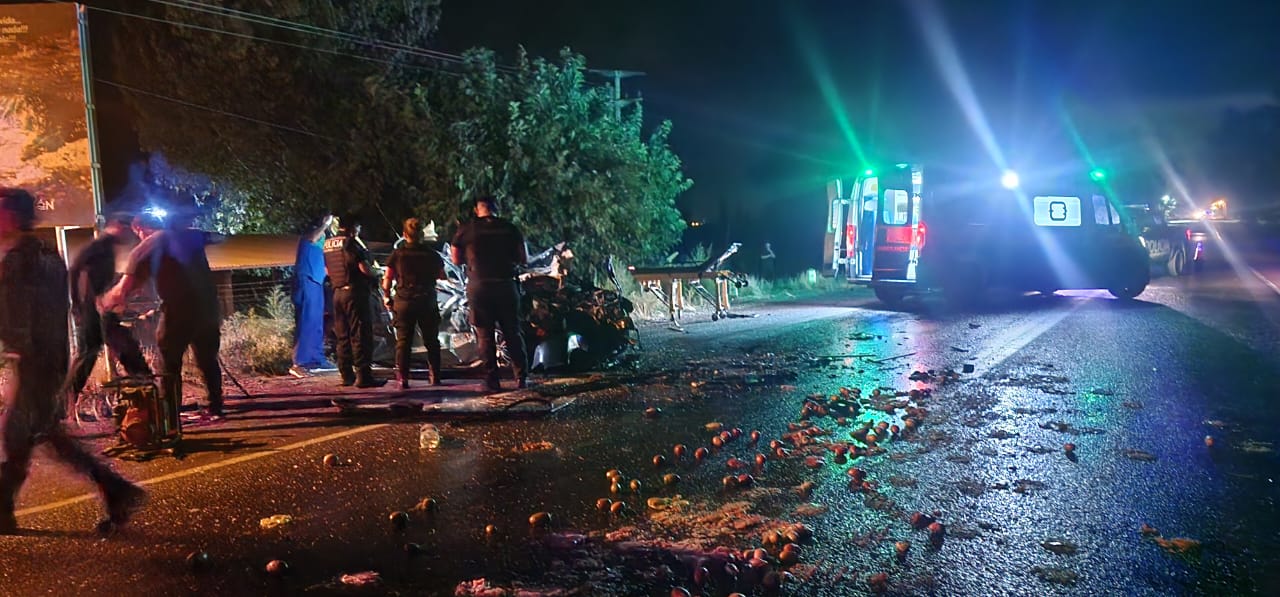 Tragedia en San Martín: una mujer y su hija fallecieron en un choque frontal