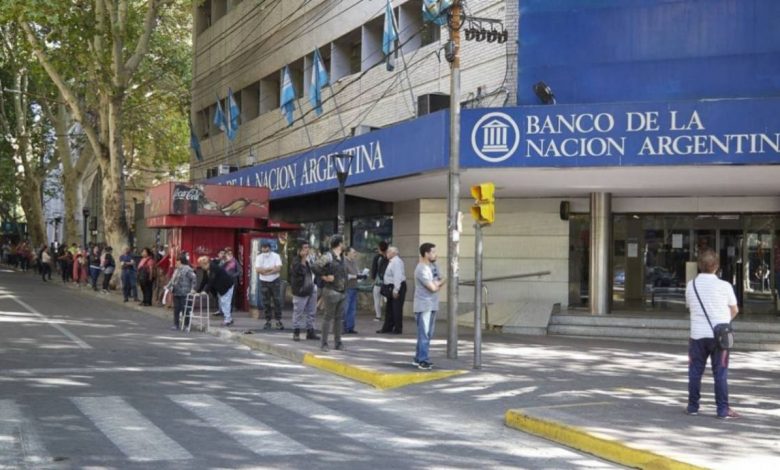 Milei convirtió al Banco Nación en sociedad anónima a través de un DNU