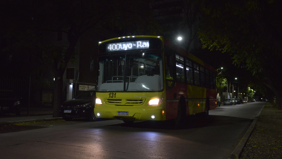 Un chofer de colectivo fue apuñalado y condujo herido hasta el hospital