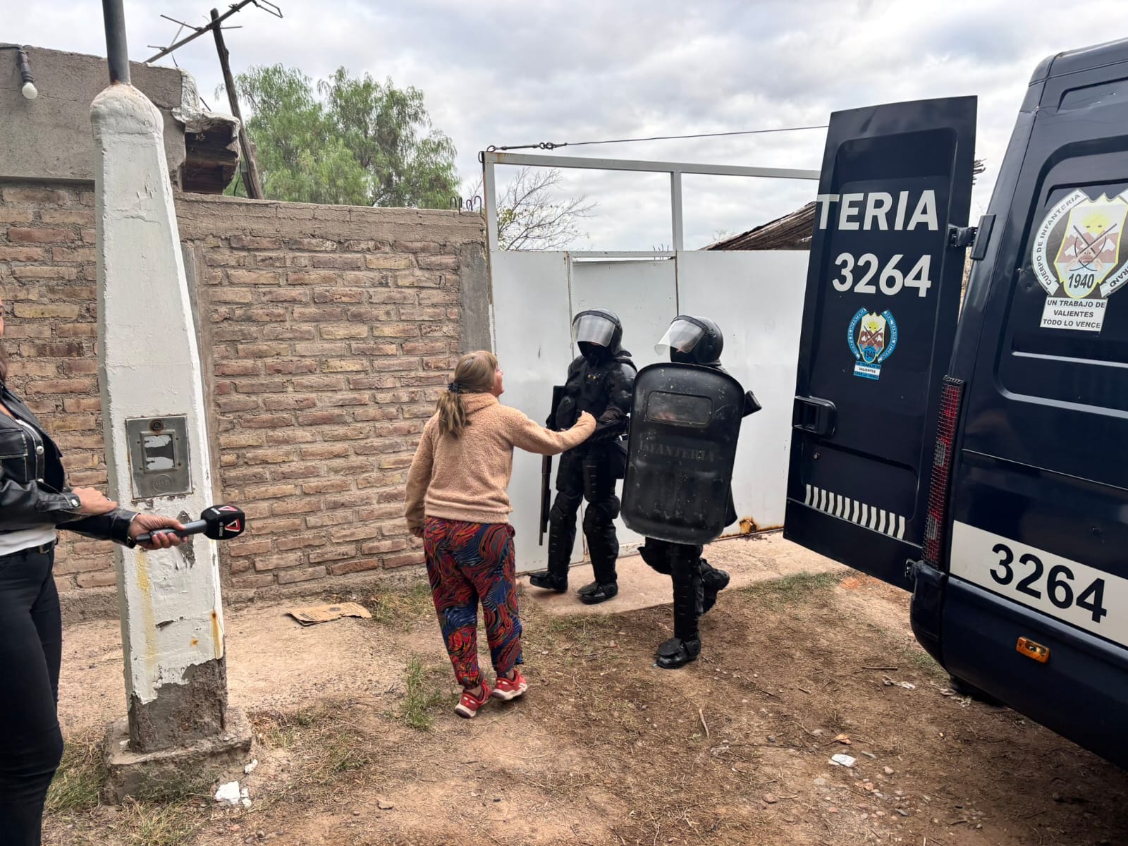Secuestraron y abusaron de una joven de 20 años en El Borbollón: convocatoria y reclamos de vecinos en Las Heras