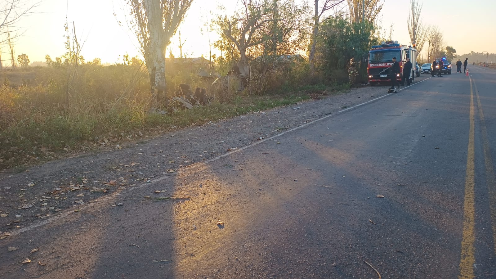 Tragedia en Lavalle: un joven murió tras volcar con su auto