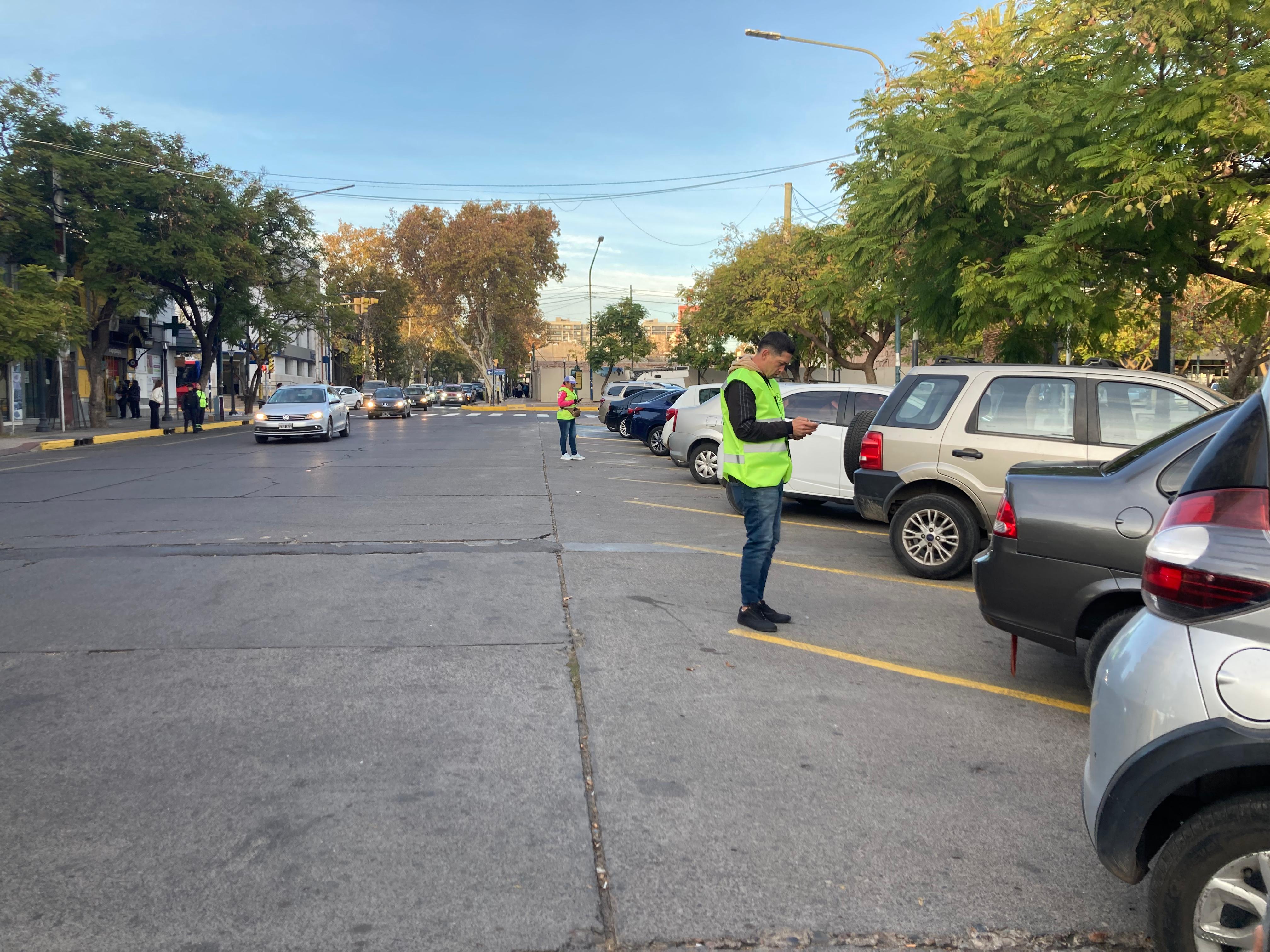 El estacionamiento medido virtual se extiende por Mendoza y ahora llega a Godoy Cruz