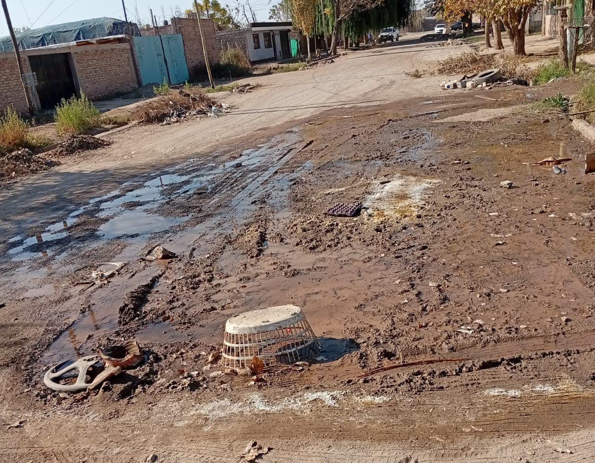 Cifras que brillan, calles que no: el asfalto fantasma de Las Heras