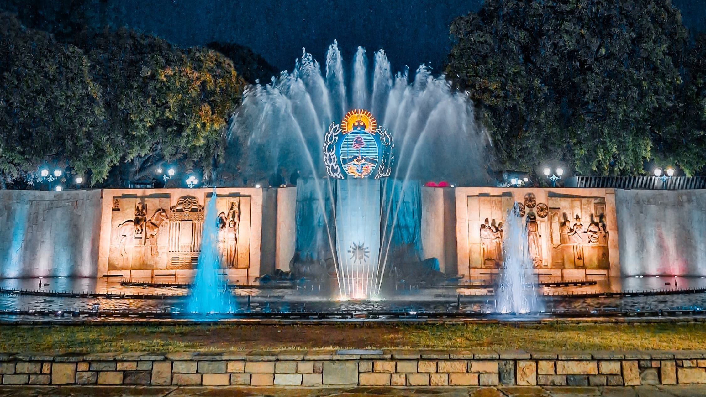 La fuente de aguas danzantes rendirá homenaje al Ganeral San Martín