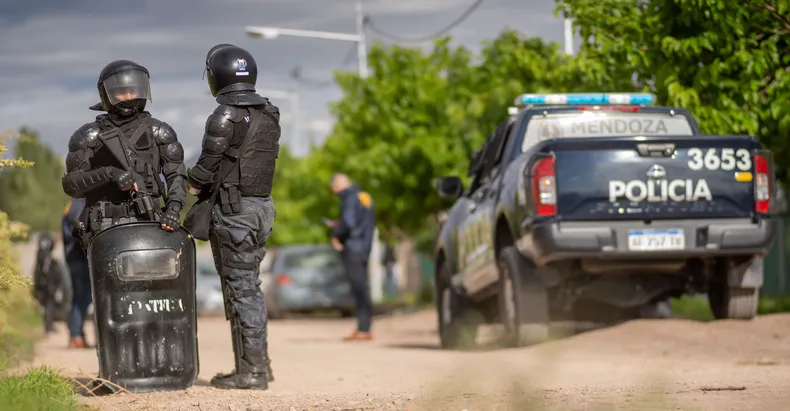 Realizaron nuevos allanamiento simultáneos en el Gran Mendoza: 12 personas detenidas 