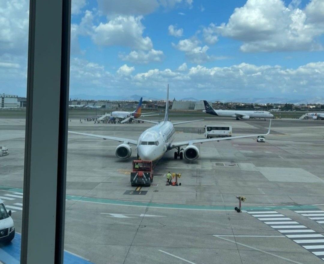 Controladores aéreos paran otra vez: postergan la medida del jueves.