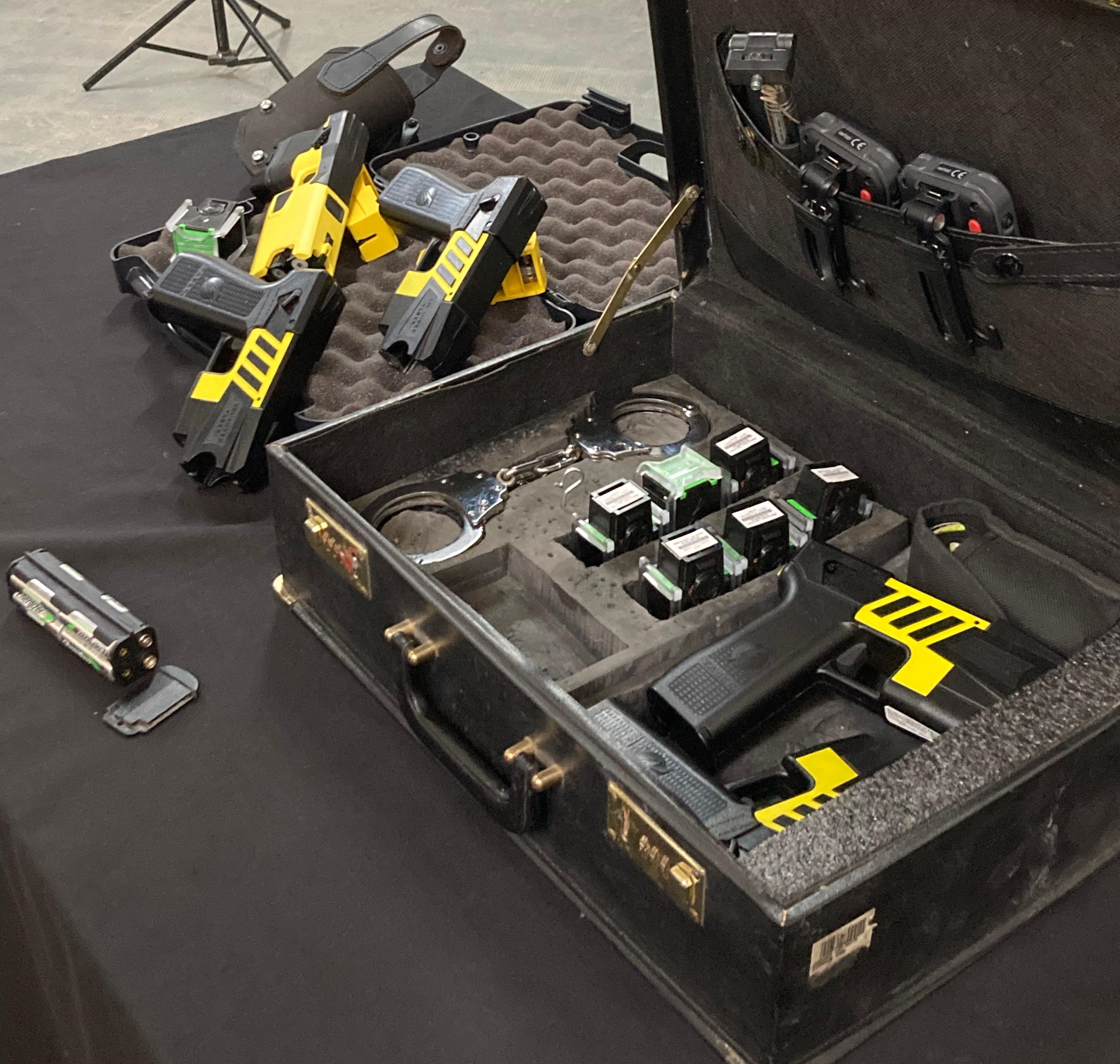 La ciudad de mendoza presentó el cuerpo de preventores destinado al uso de las nuevas Pistolas Taser 7