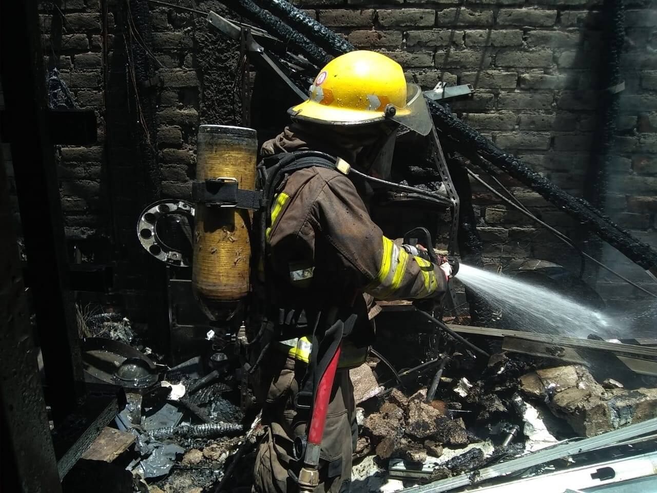 Incendio en Guaymallén: pérdidas totales y dos heridos