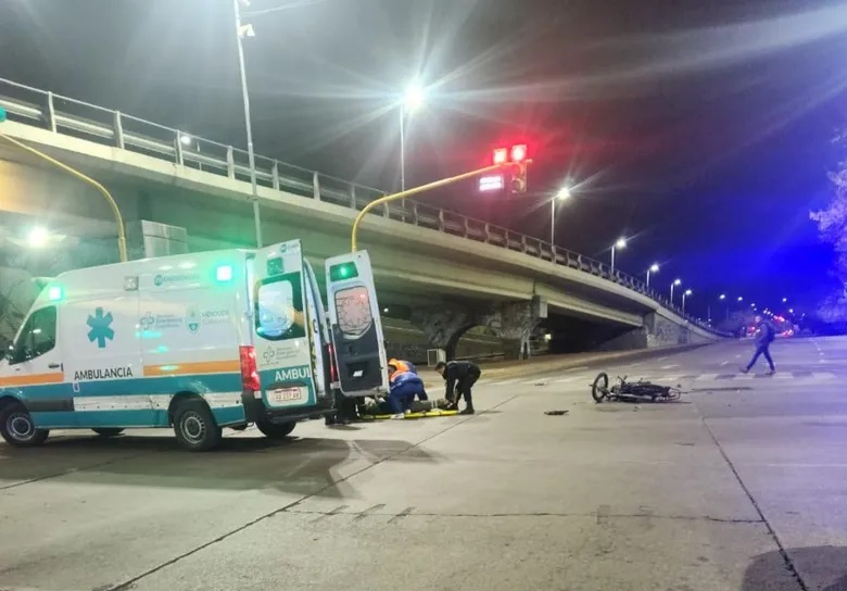 Choque en Ciudad: buscan al conductor responsable