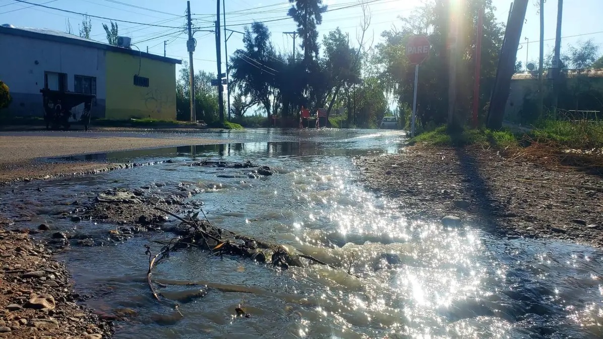El departamento Guaymallén declaró la emergencia sanitaria tras un colapso cloacal