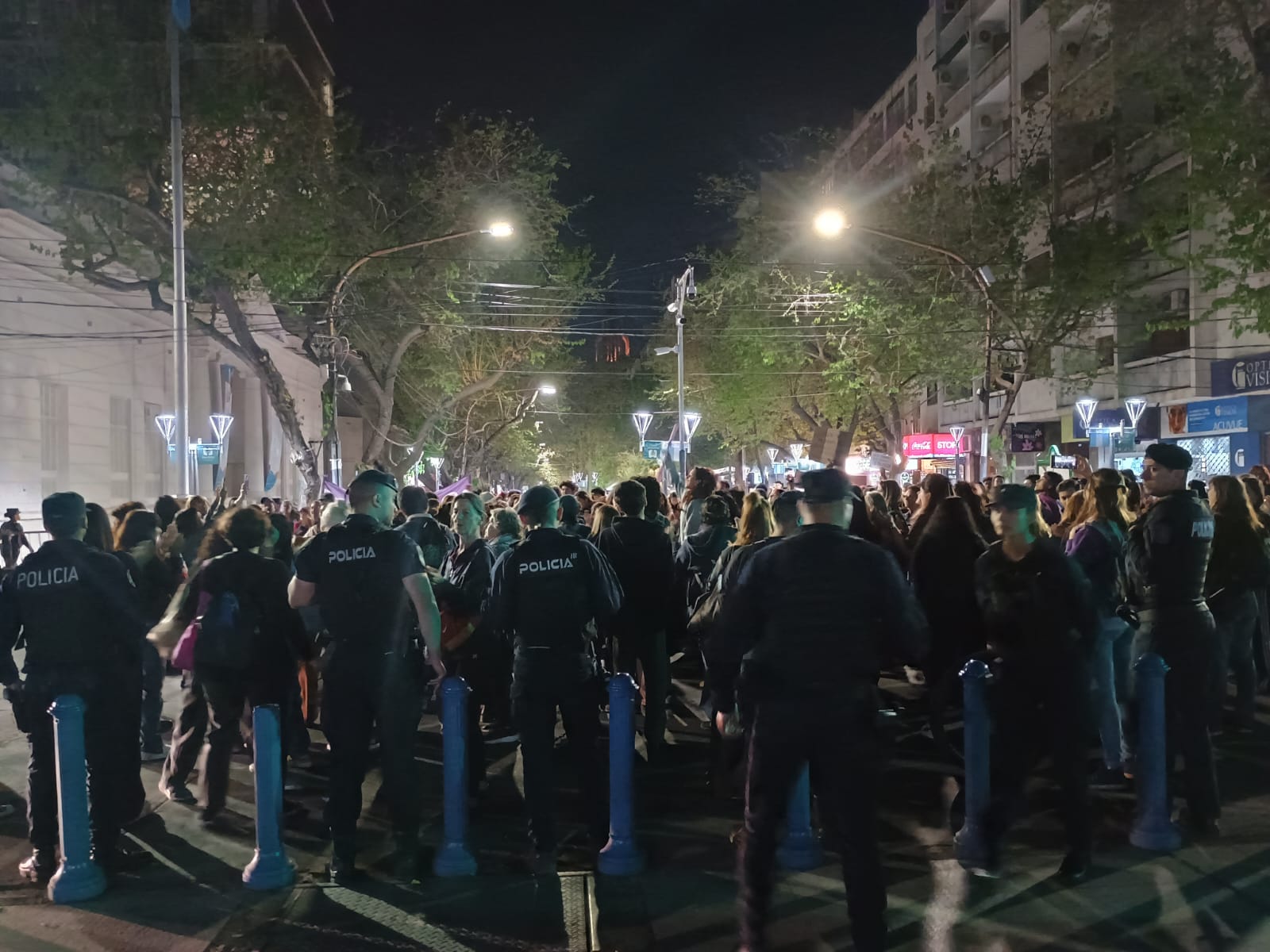 Tras el triple femicidio en La Matanza, Ni Una Menos Mendoza se movilizó y pide justicia