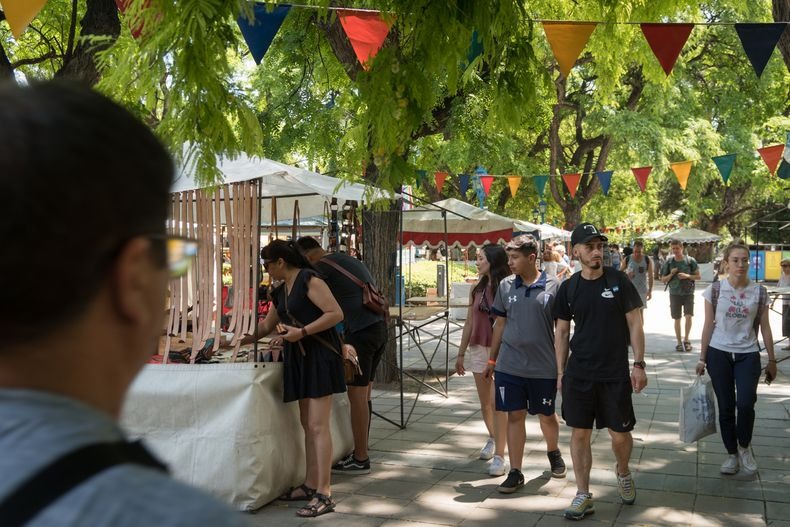 Regresa el Encuentro de Artesanías en la Plaza Independencia