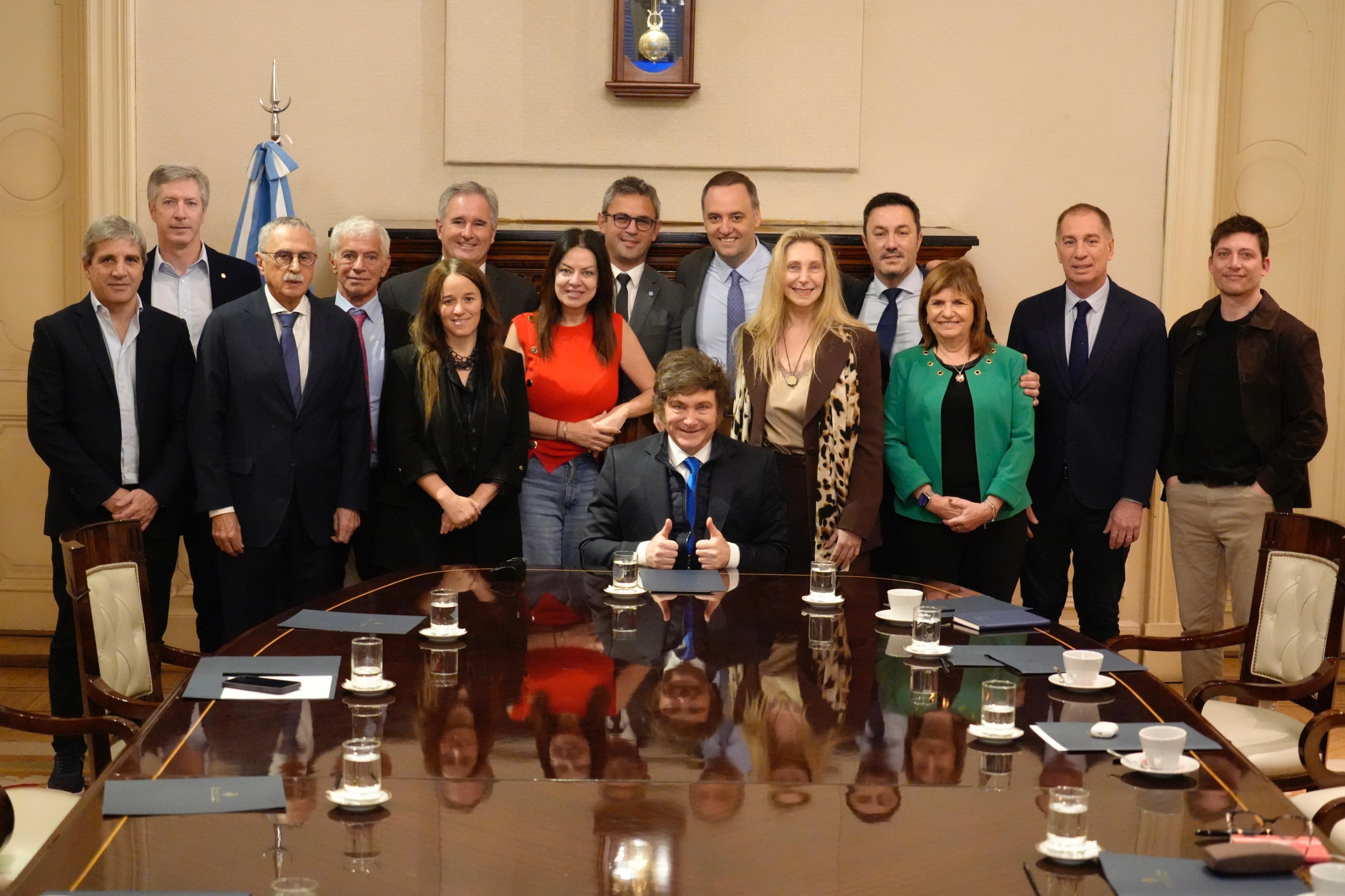 Primera reunión entre el Presidente Javier Milei y su renovado Gabinete en Casa Rosada