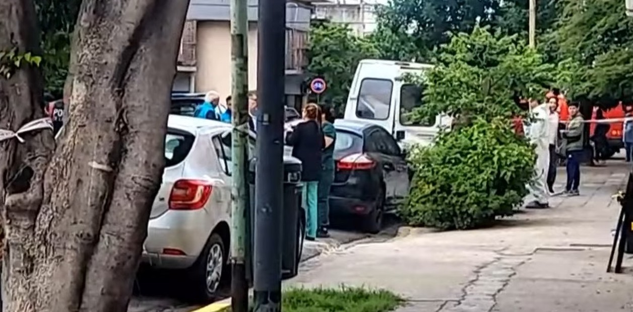 URGENTE: encontraron muertas a una mujer y a su hija dentro de su casa