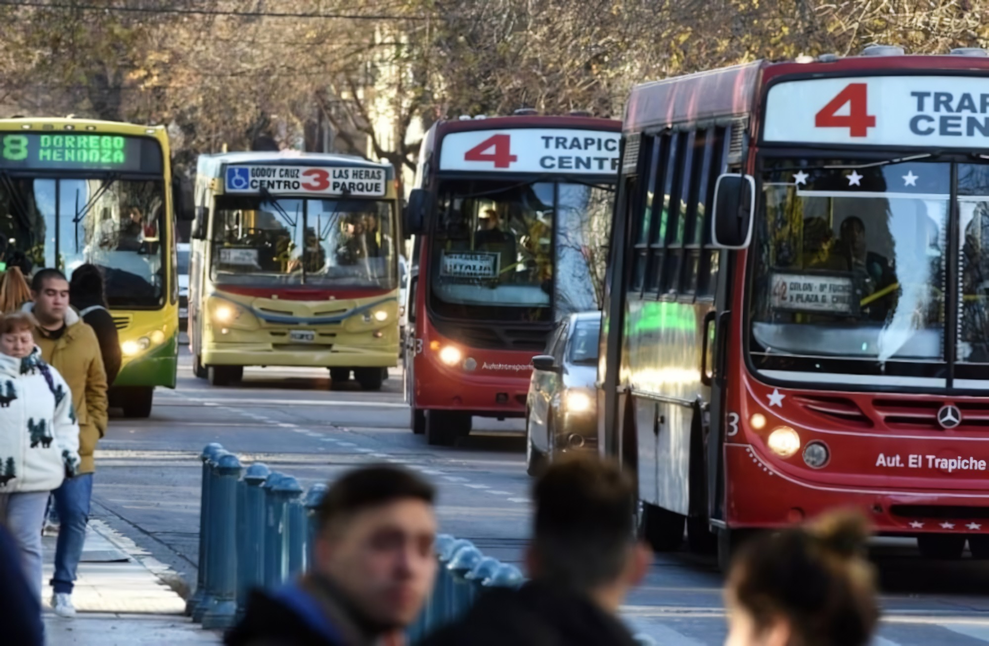 Operativo por el debate minero: cuáles serán los cortes y desvíos de colectivos en el centro de Mendoza