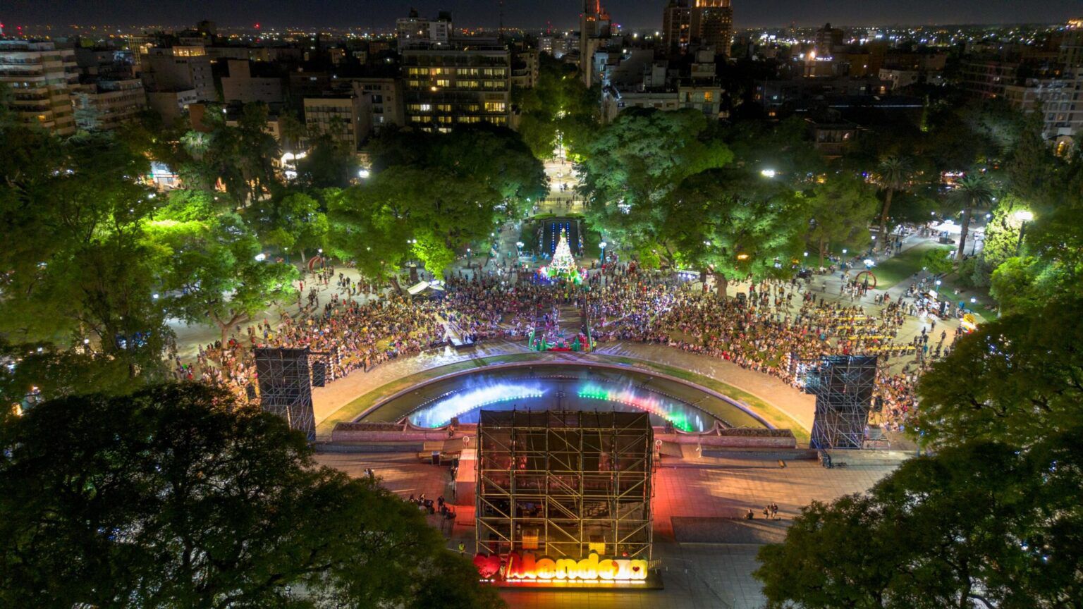 La Ciudad de Mendoza se viste de gala para celebrar navidad con interesantes propuestas