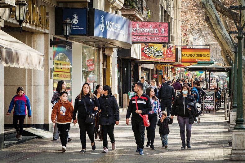 Cuales son los horarios del comercio para las fiestas en Mendoza