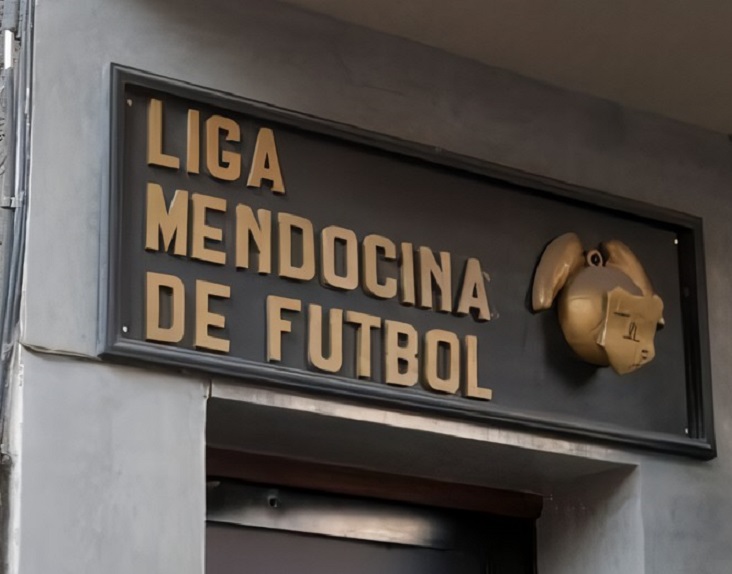 Final suspendida del fútbol femenino en Mendoza: la liga desligó a su presidente y apuntó contra una diputada provincial