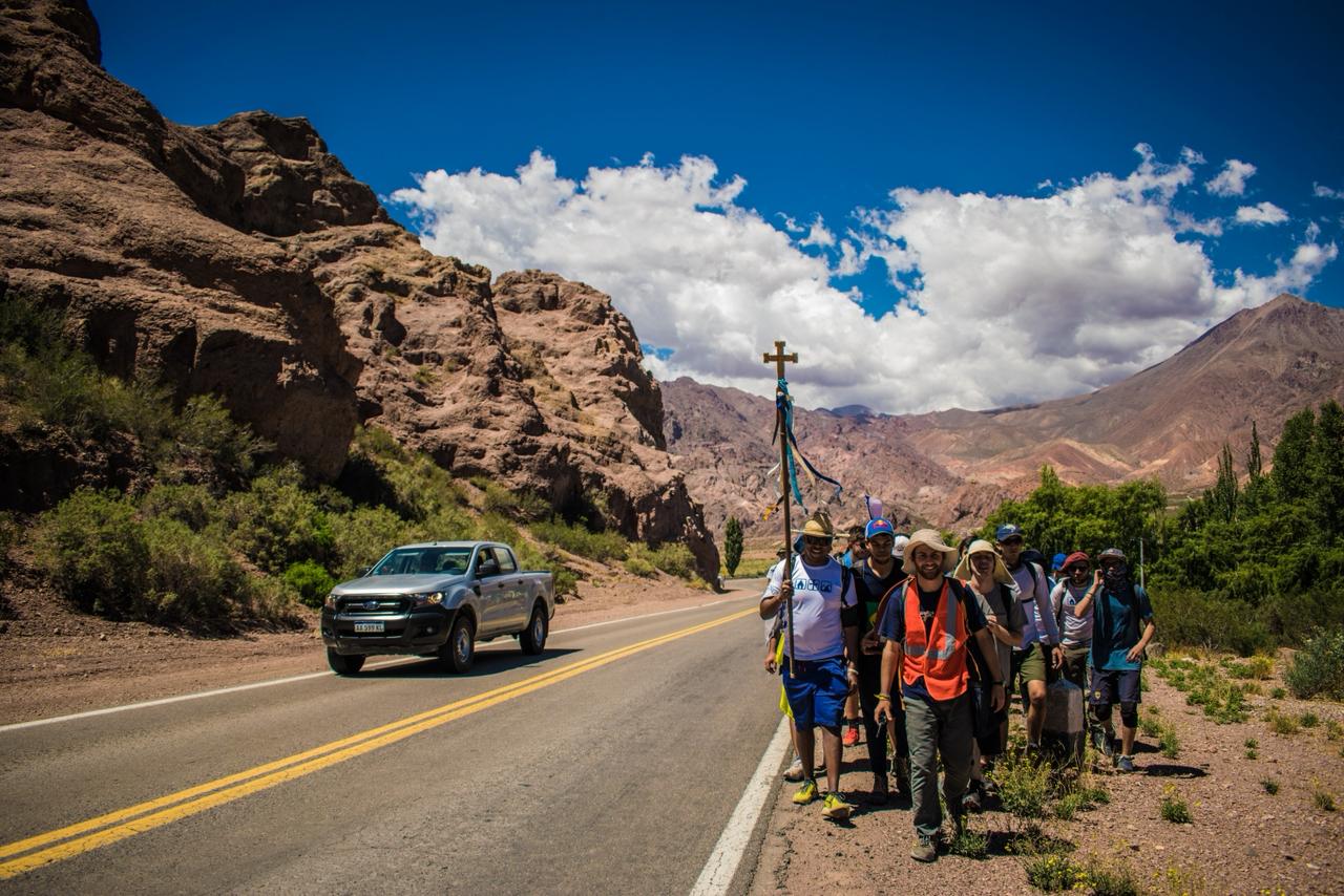 La interesante odisea de los jóvenes que cruzarán la cordillera a pie