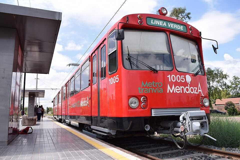 Metrotranvía: nuevos cambios de circulación de calles por la ampliación del servicio en Godoy Cruz