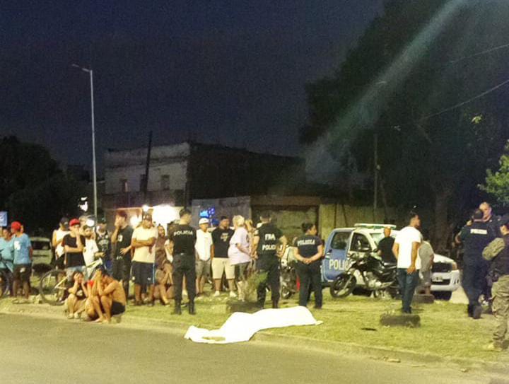 Un policia mató a un delincuente menor de edad tras intentarle robar su vehículo 