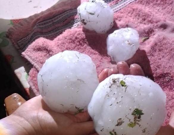 Impactante caída de granizo en San Rafael: evalúan daños en viviendas y cultivos